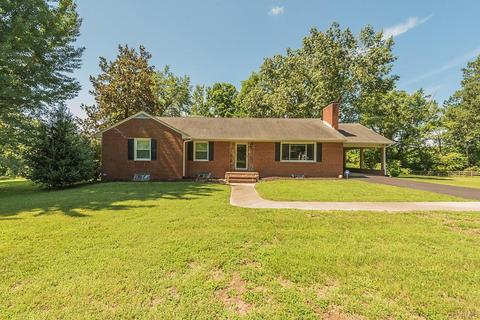 80 School St, Alberta, VA 23821 photo 8