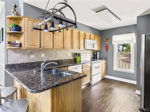 7121 Pointer Ridge Rd, Midlothian, VA 23112 photo 3