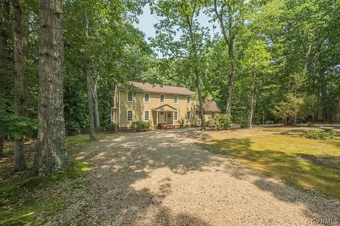 12616 Easthampton Dr, Midlothian, VA 23113 photo 3