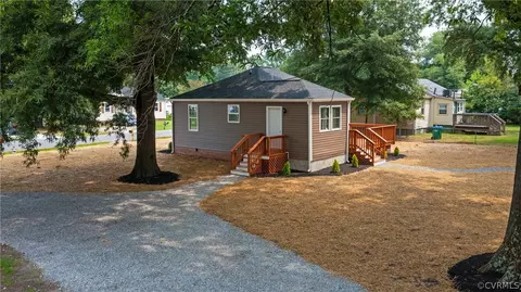 5525 Calvert Dr, Richmond, VA 23224 photo 2