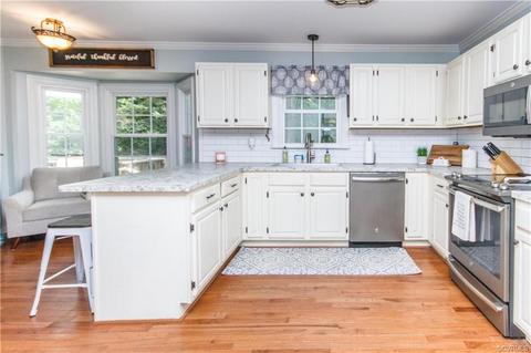 3902 Paces Ferry Rd, Chester, VA 23831 photo 4