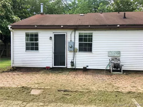 7995 Ark Rd, Gloucester, VA 23061 photo 3