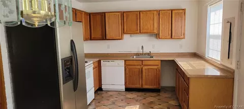 7995 Ark Rd, Gloucester, VA 23061 photo 8