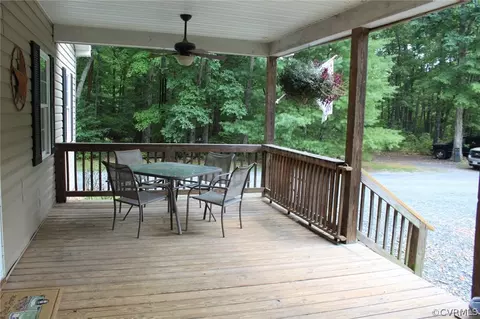 3237 Dixie Hill Rd, Buckingham, VA 23921 photo 9