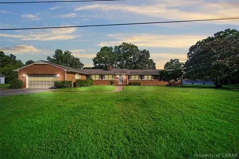 7783 Jordan Rd, Gloucester Point, VA 23062 photo 1