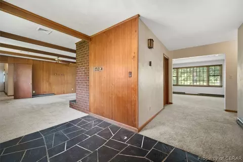 7783 Jordan Rd, Gloucester Point, VA 23062 photo 6