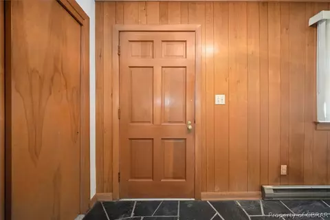 7783 Jordan Rd, Gloucester Point, VA 23062 photo 4