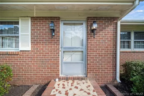 7783 Jordan Rd, Gloucester Point, VA 23062 photo 5