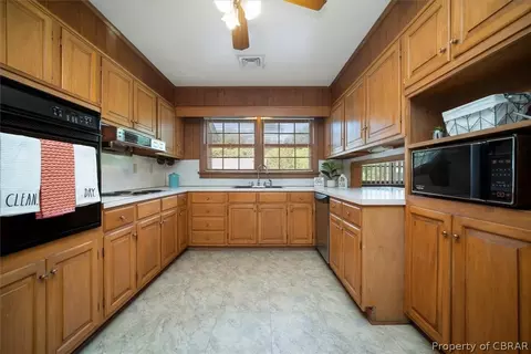 7783 Jordan Rd, Gloucester Point, VA 23062 photo 20