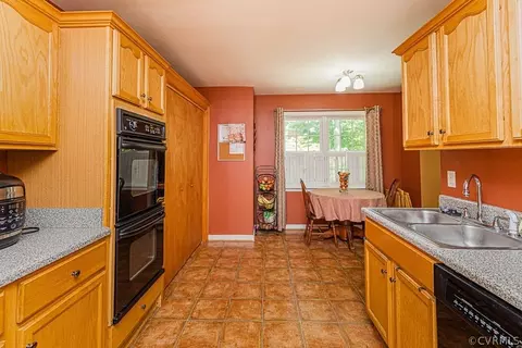 5400 Beaver Spring Rd, Midlothian, VA 23112 photo 11