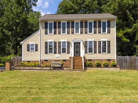 13204 Echo Ridge Dr, Midlothian, VA 23112 photo 1