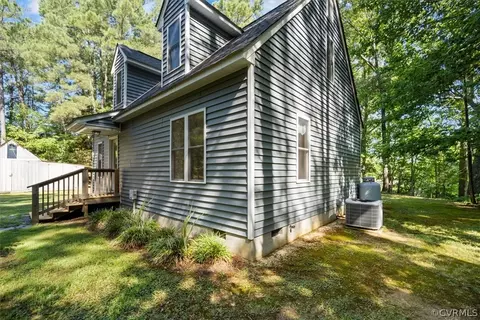 322 Willow Ln, Wake, VA 23176 photo 3
