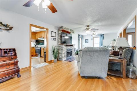 19070 Halifax Rd, Carson, VA 23830 photo 8