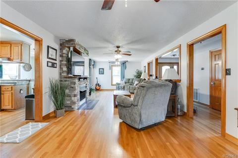 19070 Halifax Rd, Carson, VA 23830 photo 5