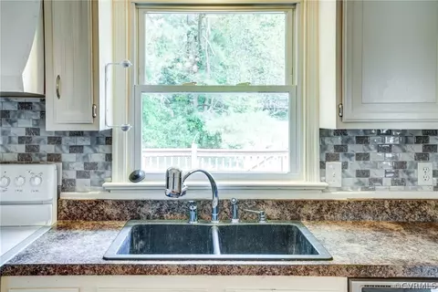 2811 Delfin Rd, Midlothian, VA 23112 photo 13
