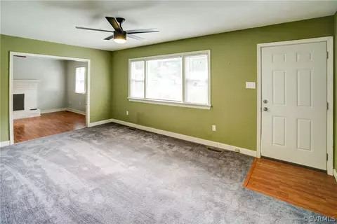 2811 Delfin Rd, Midlothian, VA 23112 photo 2
