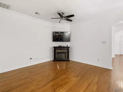 409 Creekwillow Dr, Midlothian, VA 23113 photo 4