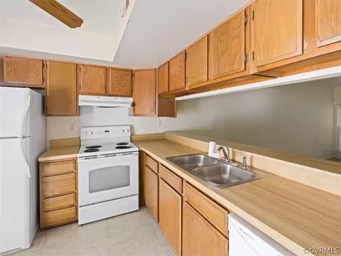 4800 Long Shadow Dr, Midlothian, VA 23112 photo 2