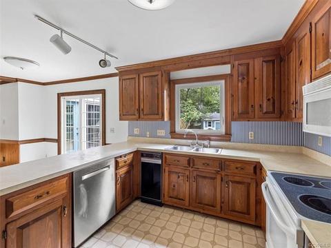 2930 Glendower Cir, Midlothian, VA 23113 photo 11
