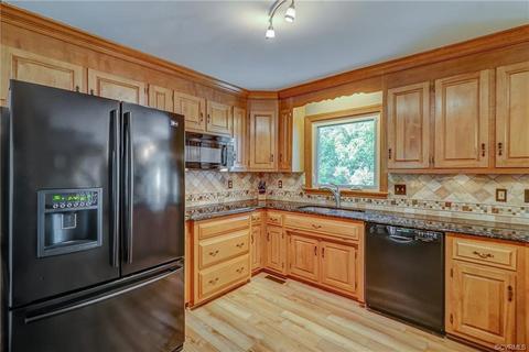 6318 Walnut Bend Ter, Midlothian, VA 23112 photo 10