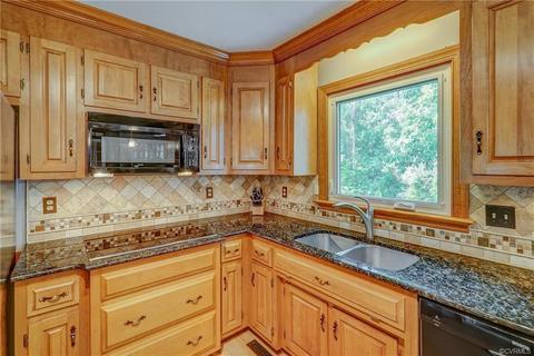 6318 Walnut Bend Ter, Midlothian, VA 23112 photo 11