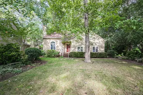 330 Rossmere Dr, Midlothian, VA 23114 photo 2