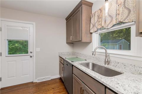 5911 Tranquility Ln, Sutherland, VA 23885 photo 9