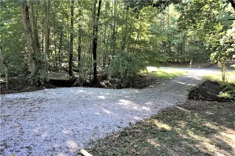 208 Willway Dr, Manakin Sabot, VA 23103 photo 2
