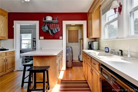300 Brightwood Ave, Hampton, VA 23661 photo 8