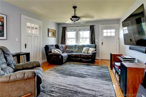 300 Brightwood Ave, Hampton, VA 23661 photo 4