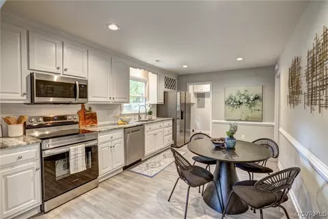 11213 Forestwind Dr, Midlothian, VA 23112 photo 8