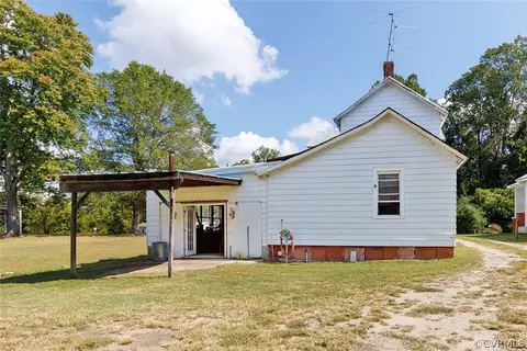 87 Faison St, Dendron, VA 23839 photo 4