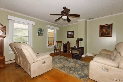 87 Faison St, Dendron, VA 23839 photo 9