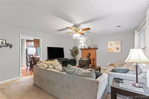 5519 Howard Ln, Gloucester, VA 23061 photo 3
