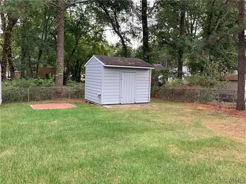 2405 Crumpton Dr, Richmond, VA 23224 photo 9