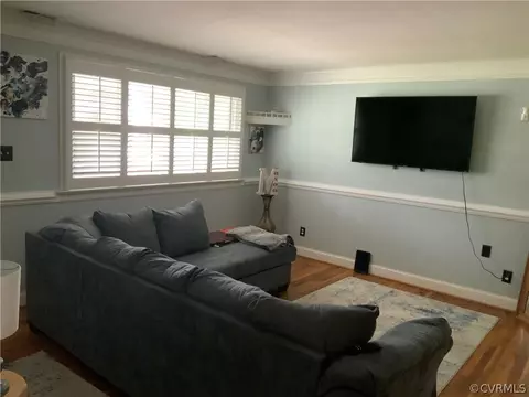 2405 Crumpton Dr, Richmond, VA 23224 photo 2