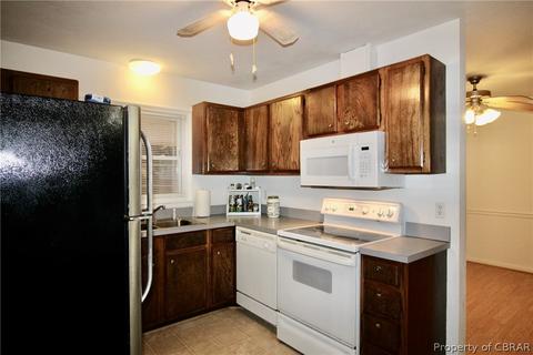 7470 Matoaka Ave, Gloucester Point, VA 23062 photo 5