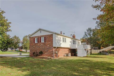 8893 Grant Ave, Manassas, VA 20110 photo 3