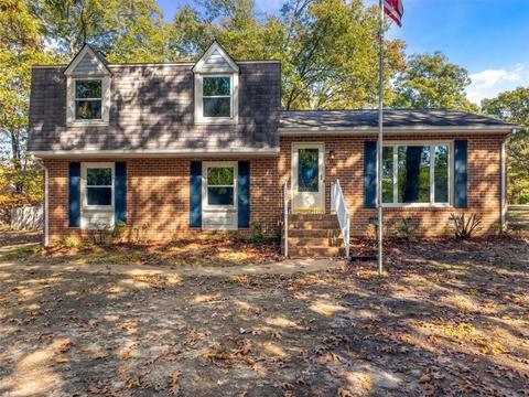 1000 Warminster Dr, Midlothian, VA 23113 photo 2