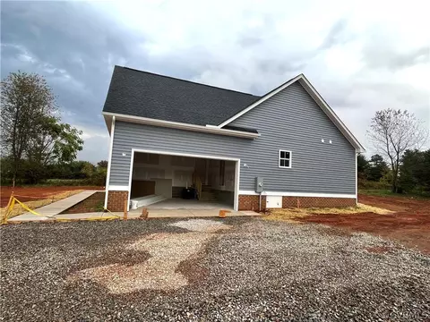 152 Bear Ct, Bumpass, VA 23024 photo 5