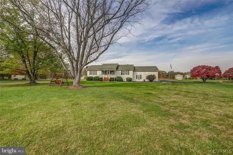 195 Bear Castle Dr, Bumpass, VA 23024 photo 1
