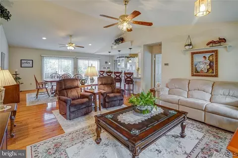 195 Bear Castle Dr, Bumpass, VA 23024 photo 12