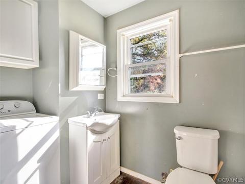 411 E North St, Wakefield, VA 23888 photo 12
