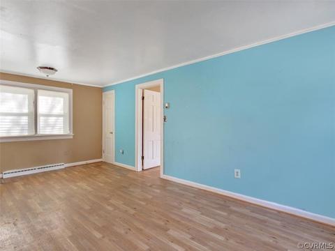 411 E North St, Wakefield, VA 23888 photo 8
