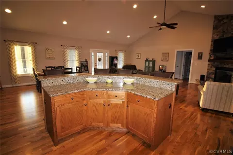 708 S Constitution, Dillwyn, VA 23936 photo 8