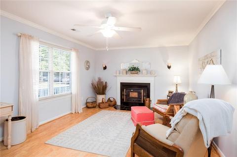 1760 Highland Dr, Gloucester Point, VA 23062 photo 6