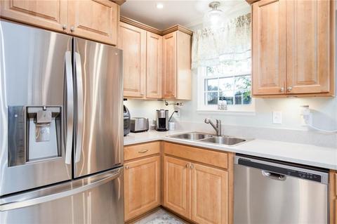 1760 Highland Dr, Gloucester Point, VA 23062 photo 11