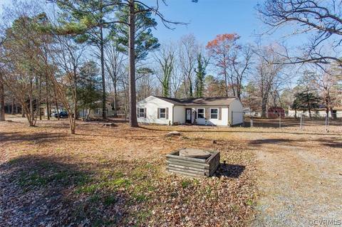 7602 Walnut Rd, Gloucester, VA 23061 photo 1