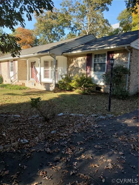 1639 Sainsbury Dr, Midlothian, VA 23113 photo 1