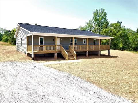 1959 E Courthouse Rd, Blackstone, VA 23824 photo 1
